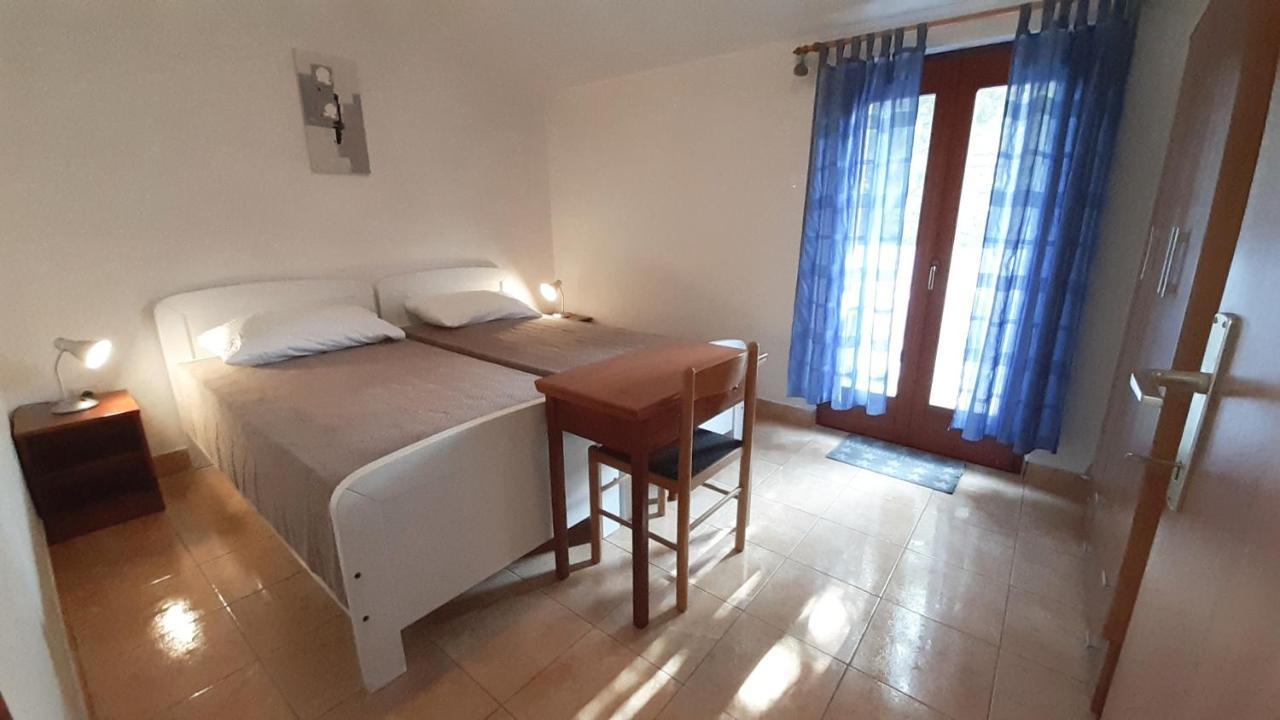 Apartment Nadia Sokolic Nerezine